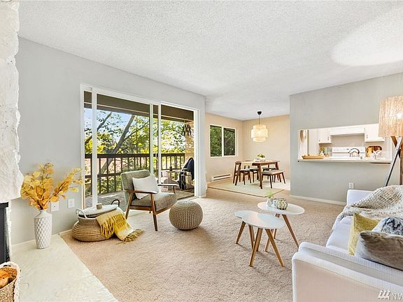 3rd image of 14630 NE 35th St APT 303
