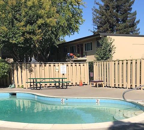 5th image of 2060 Wilkins Ave APT 2