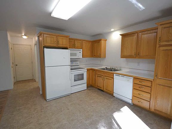 2nd image of 6202 Loretta Ln