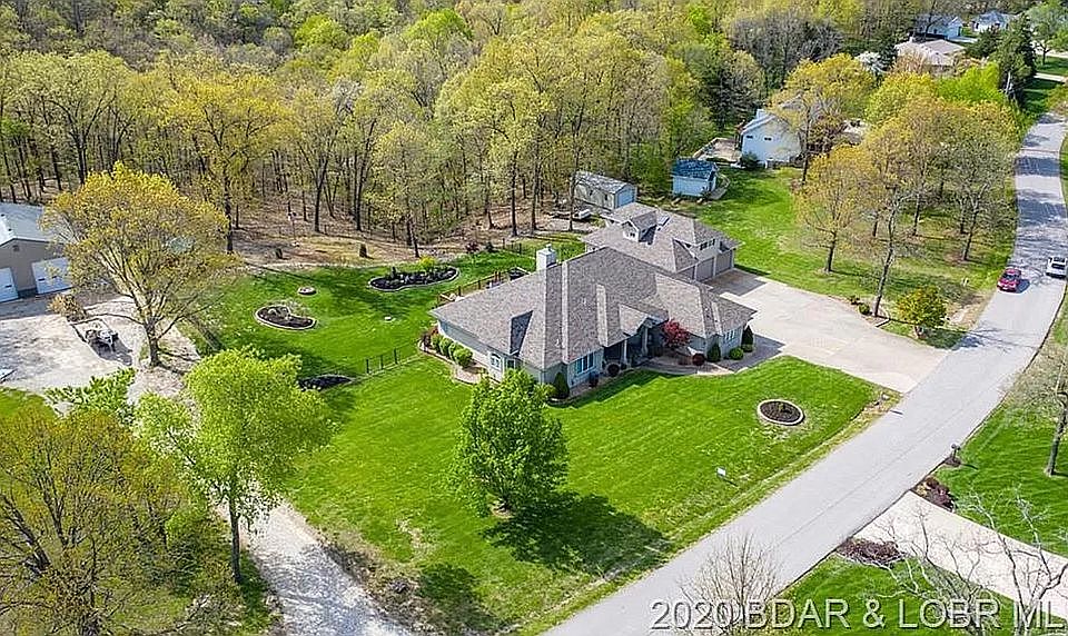 2nd image of 200 Fawn Meadows Dr