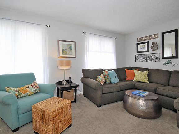 4th image of 6820 Robinswood St