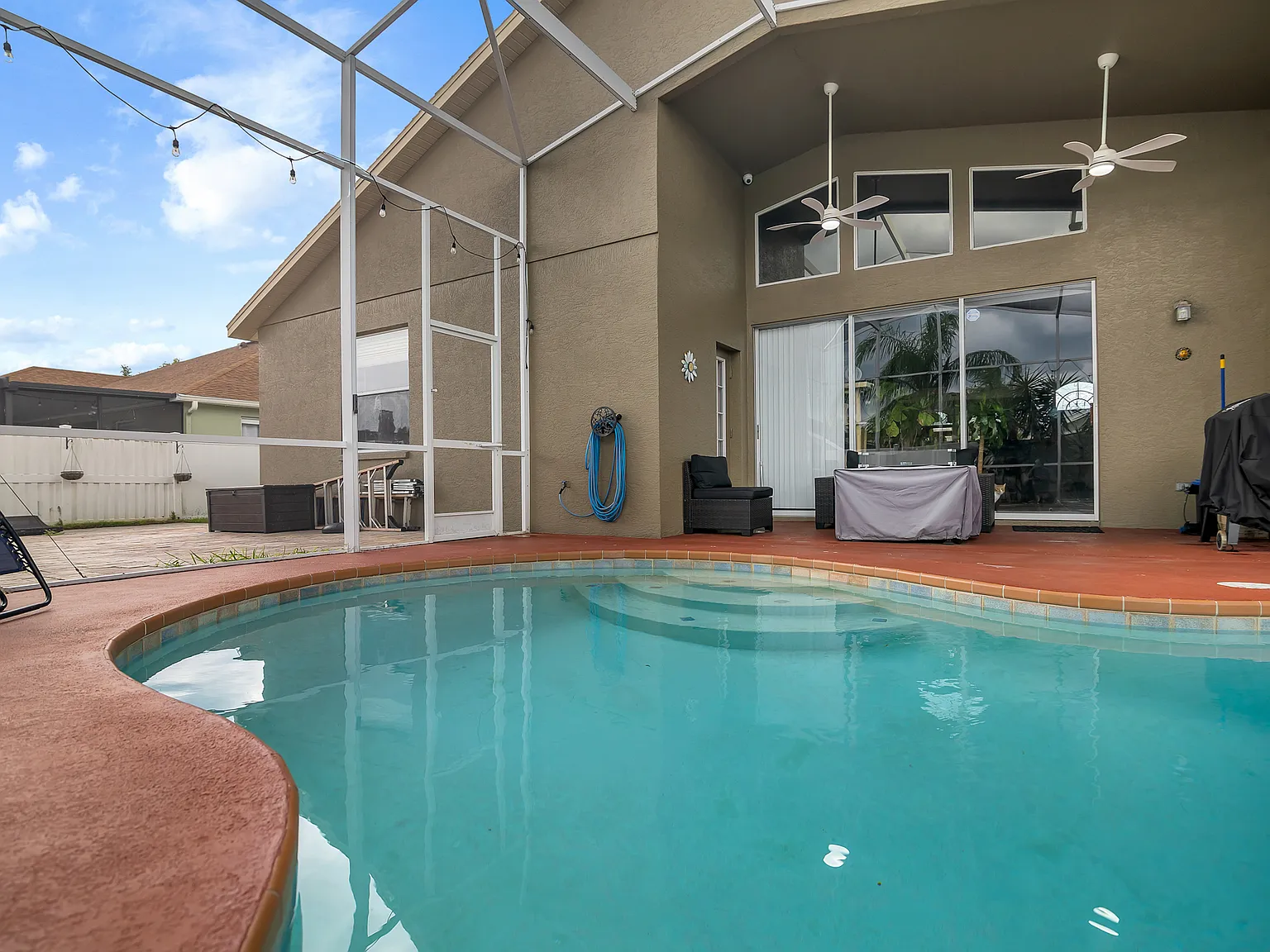 4 bed, 2637 sqft, $3,500 — Photo 3