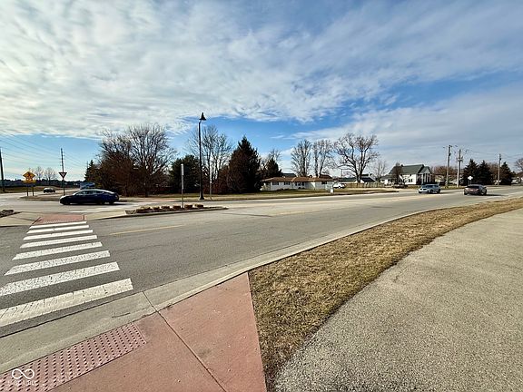 3rd image of 15626 Spring Mill Rd