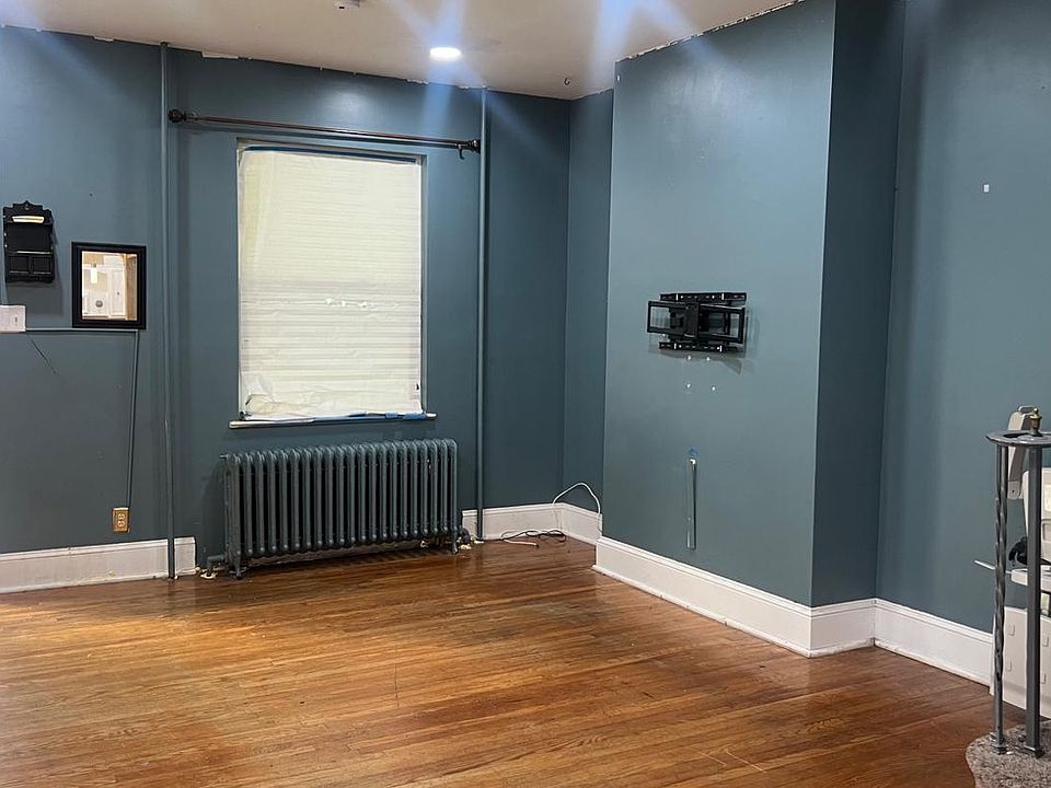 1st image of 227 Ardmore Ave
