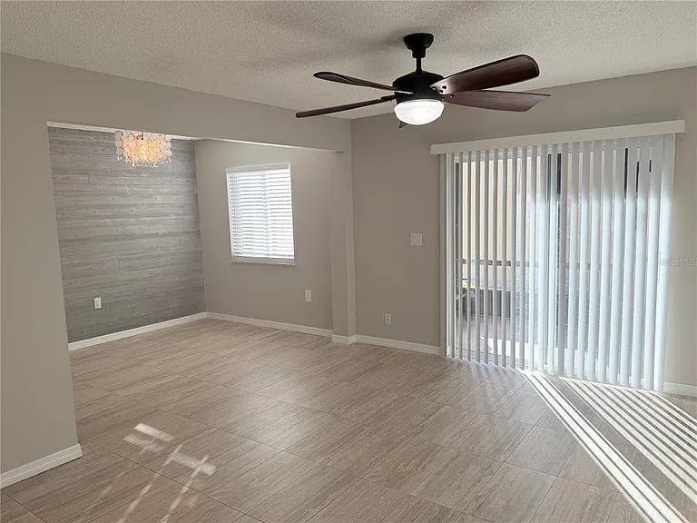 1000 Lake Of The Woods Blvd #101F — Photo 4