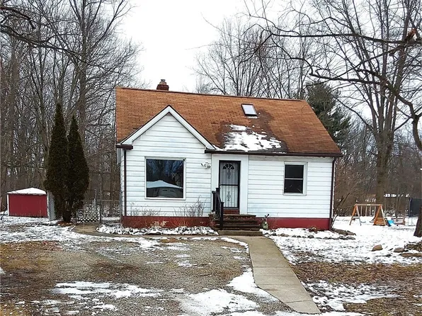 6172 Royalwood Rd, North Royalton, OH 44133
