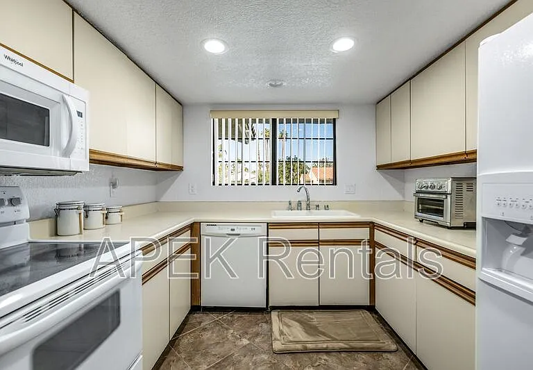 2701 E Mesquite Ave E #24 — Photo 6