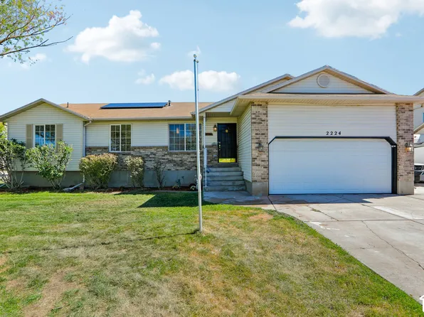 2224 N 3000 W, Clinton, UT 84015