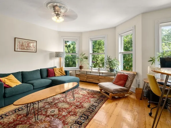 124-126 Minden St #2, Jamaica Plain, MA 02130