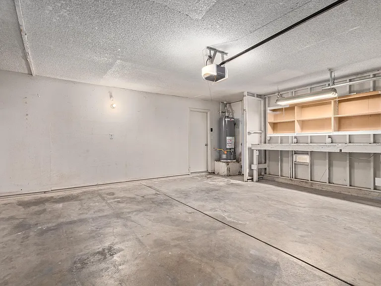 14237 N 41st Dr — Photo 13