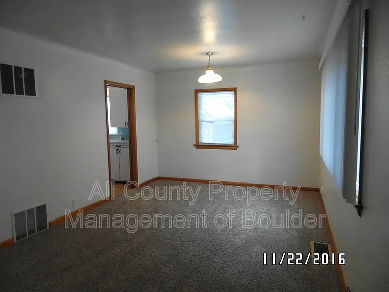 1034 Pratt St — Photo 2