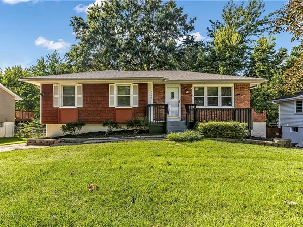 7644 NW Milrey Dr, Kansas City, MO 64152
