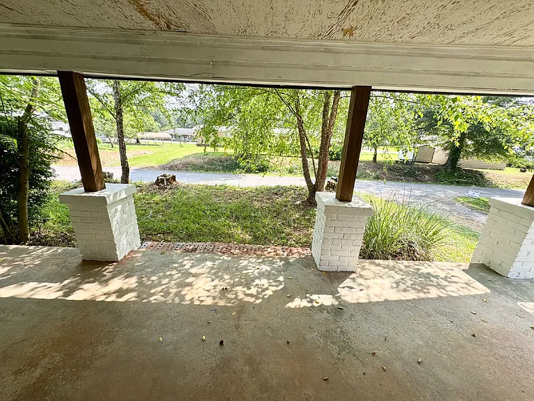 151 Hopewell Church Dr — Photo 3