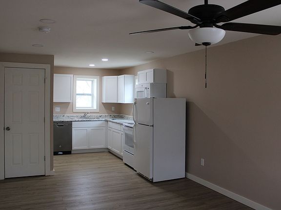 2nd image of 1207 Vattier St APT 3