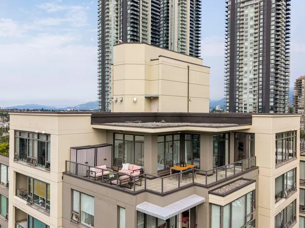 4182 Dawson St #Penthouse 1, Burnaby, BC V5C 0A2