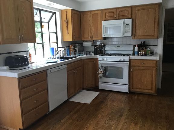 3rd image of 18925 181st Ave NE