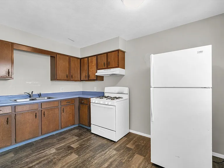915 N Madison St — Photo 9
