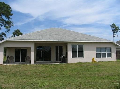 2nd image of 590 SW Fields Ave