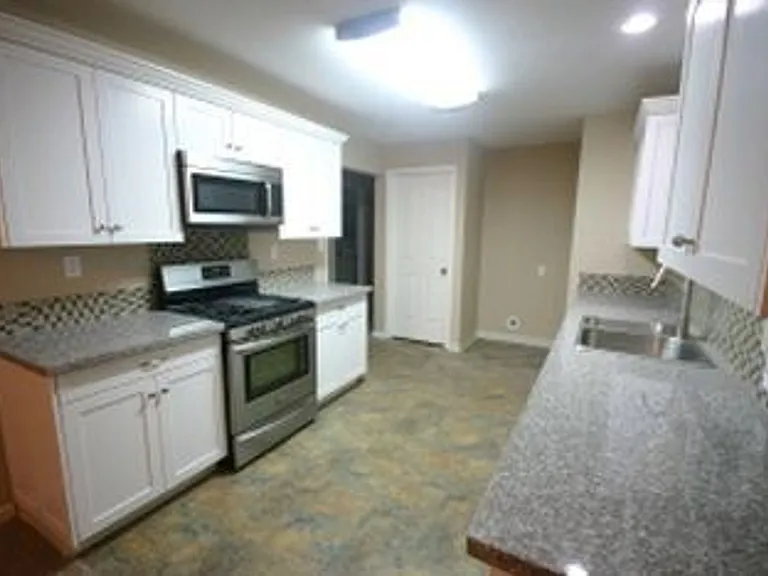 3952 Roesner Ave — Photo 4