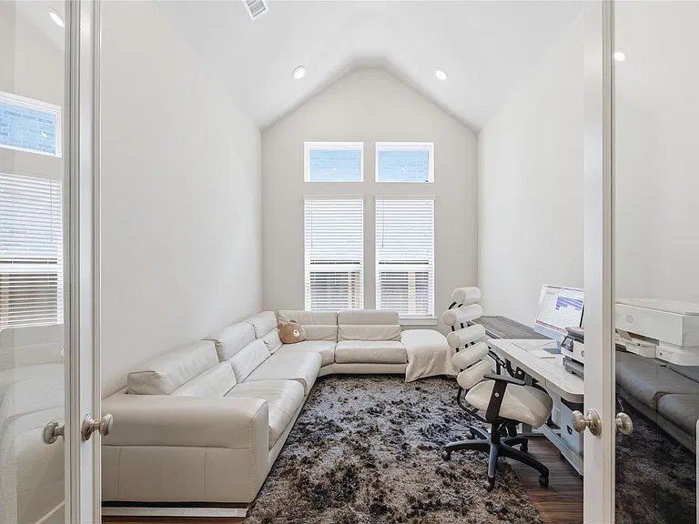 13715 Aventino Pointe Dr — Photo 15