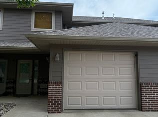 8613 W Grinn Pl, Sioux Falls, SD 57106