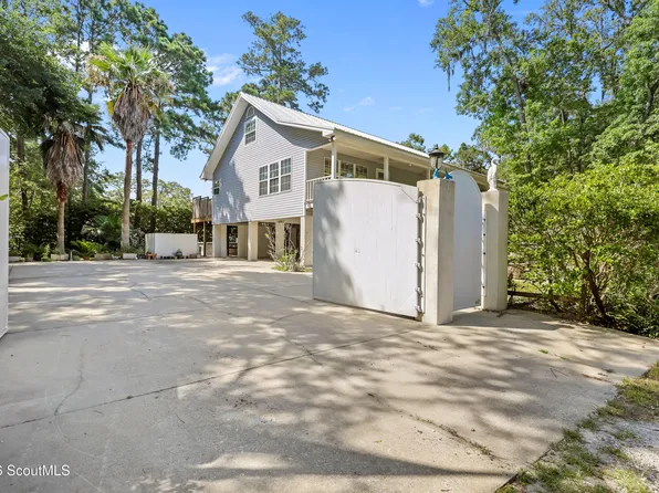104 Sapelo St, Saint Simons Island, GA 31522