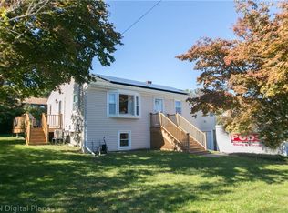 46 Norseman Dr, Portsmouth, RI 02871