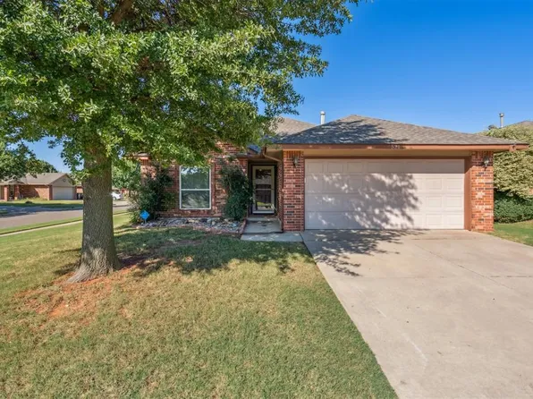 521 Apache Gate Dr, Yukon, OK 73099