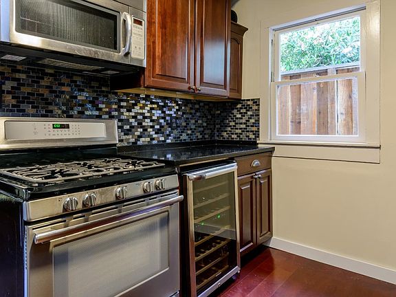 3rd image of 421 Harrison Ave