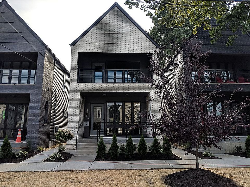 2nd image of 2242 W 20th St