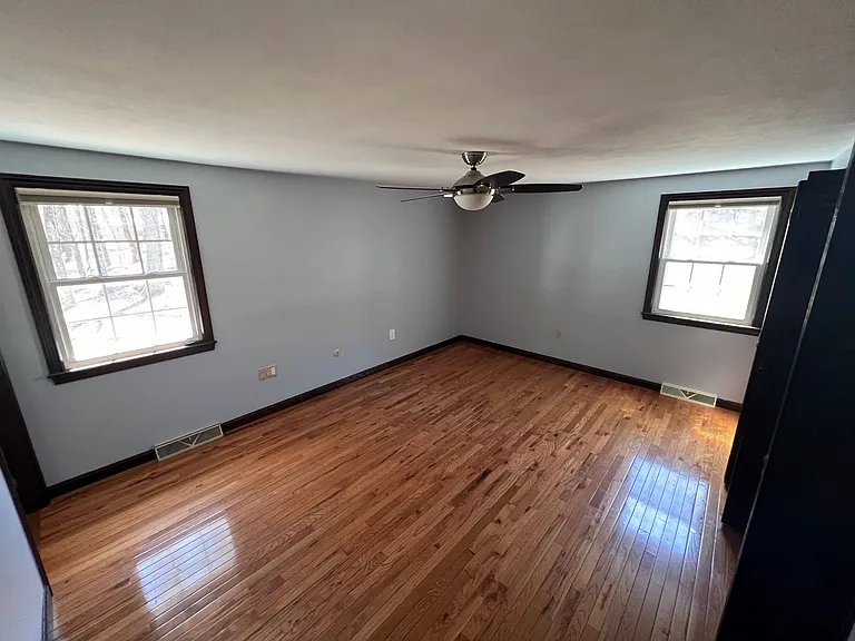 33 Meadowbrook Dr — Photo 18