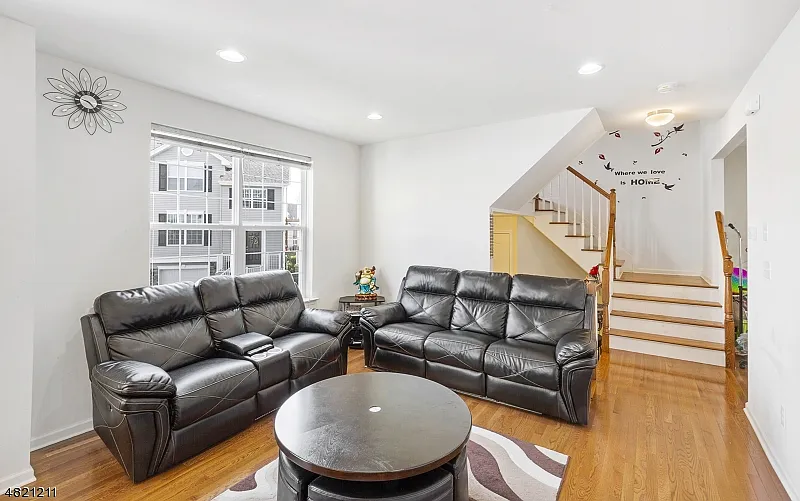 3 bed, 2.5 bath, $3,450 — Photo 4