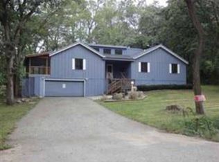 4101 N Woodhue Dr, Janesville, WI