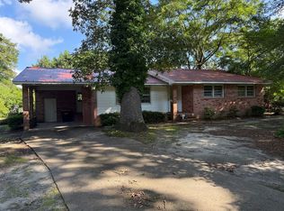 3182 Lakewood Dr, Kinston, NC 28504