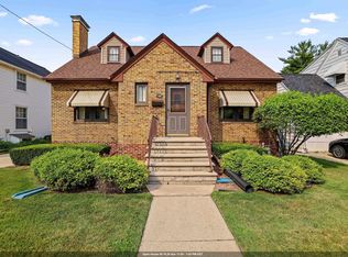 1146 Dousman St, Green Bay, WI 54303