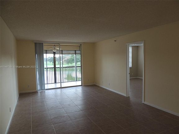 2nd image of 3001 W Rolling Hills Cir APT 302