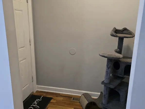 4428 W Congress Pkwy #1, Chicago, IL 60624