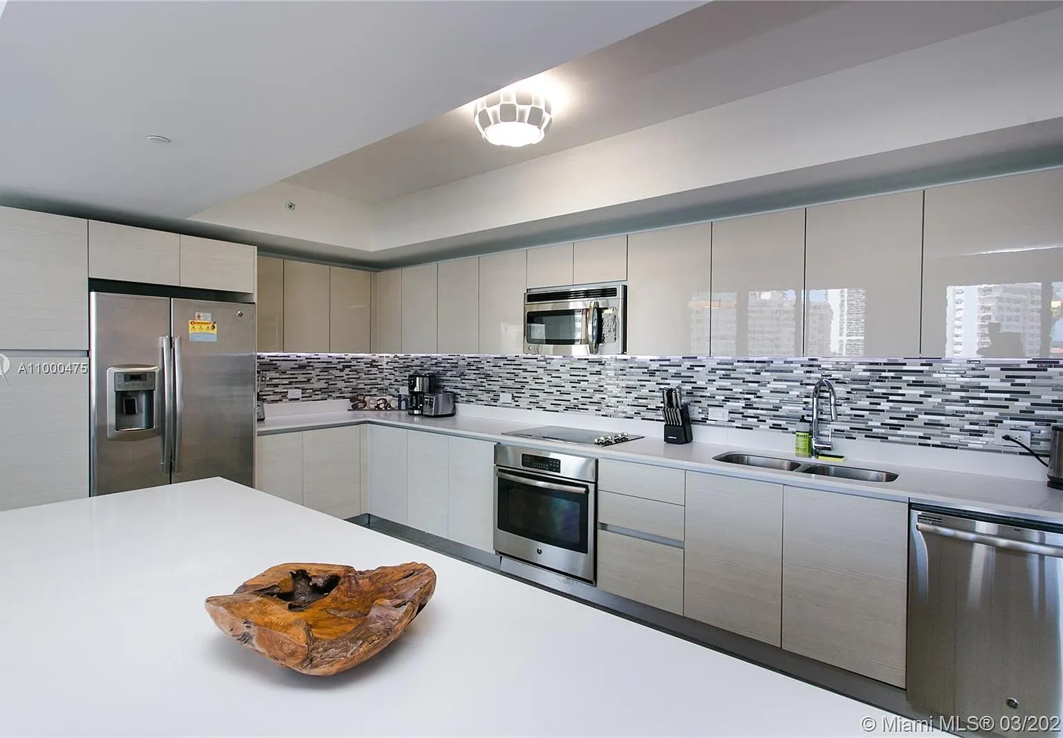 Beachwalk Condominium — Photo 4