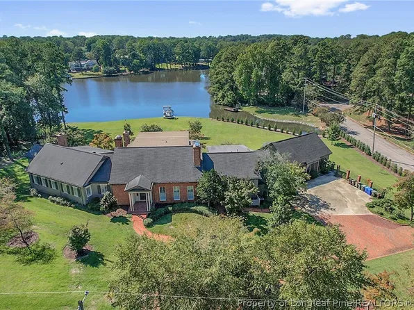 400 Forest Lake Rd, Fayetteville, NC 28305