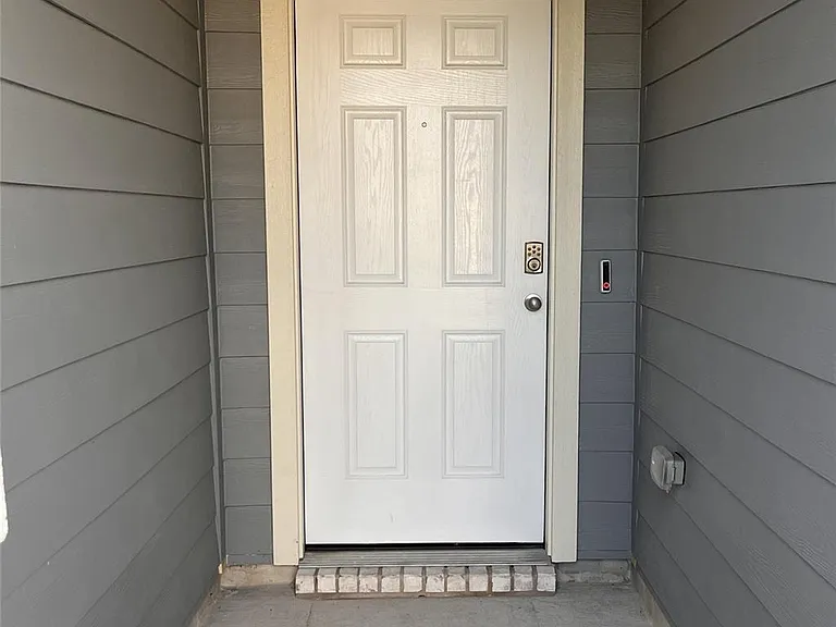 312 Comal Dr — Photo 5
