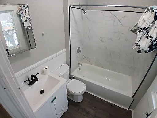 1053 Washington Ave #4 — Photo 13