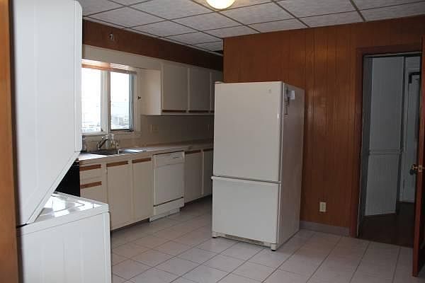 2nd image of 166A Main St #A