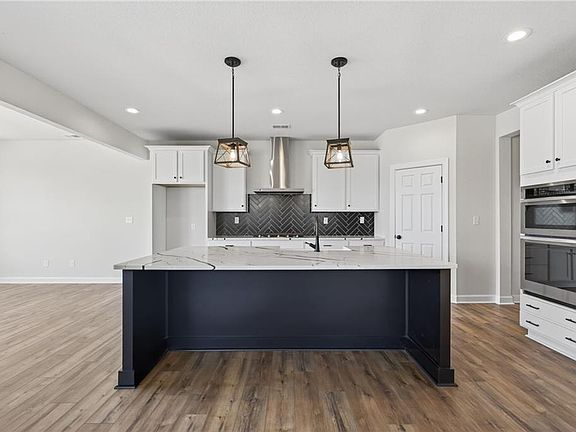 5th image of 1924 Hungarian Rd