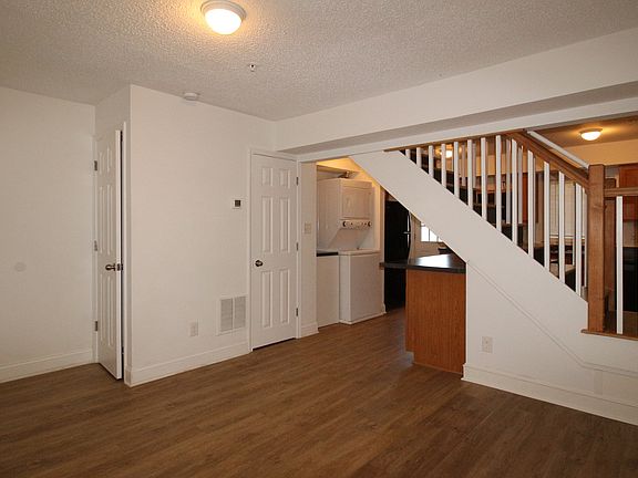 5th image of 29 Carver St APT B