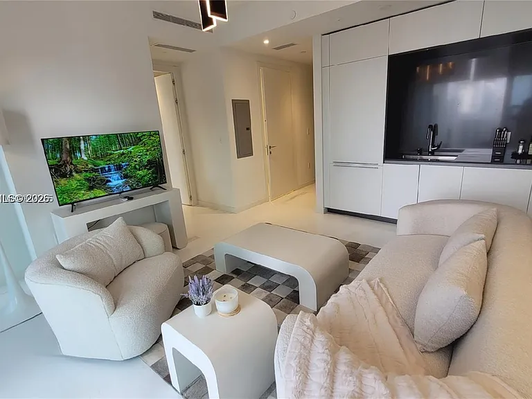 300 Biscayne Boulevard Way #2908 — Photo 5