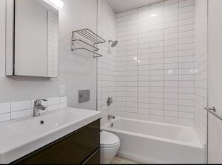 1722 Summit, Seattle, WA 98122