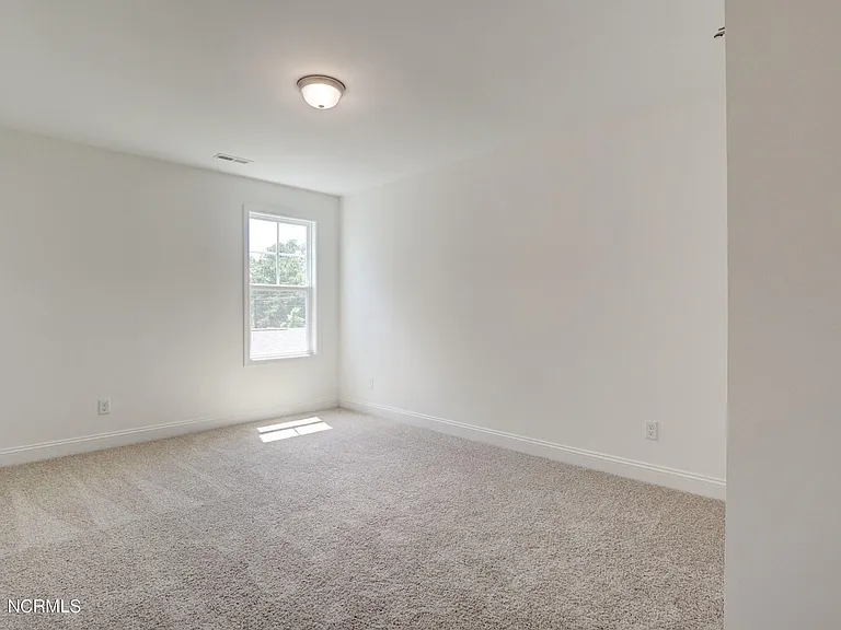 Spicetree Dr — Photo 19