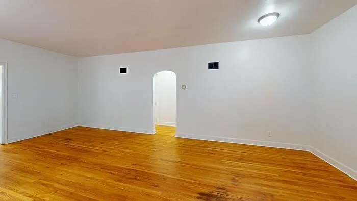 514 E E Ave — Photo 11