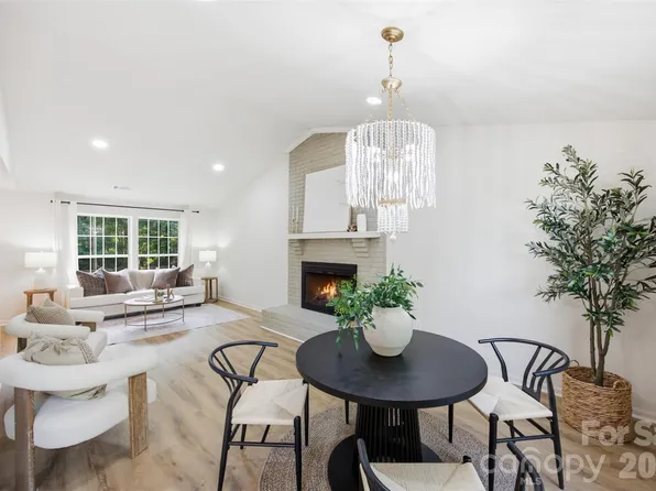 8056 Lawyers Rd, Charlotte, NC 28227