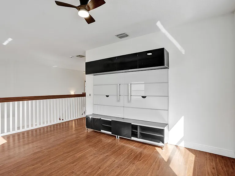 4214 NW 38th Dr — Photo 39